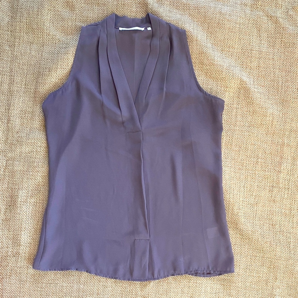 Elegant Sleeveless Blouse in Purple taupe